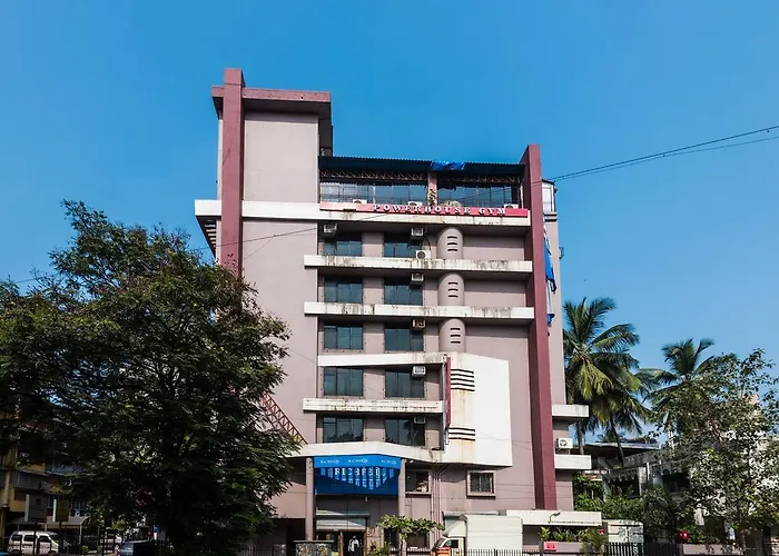 Oyo Flagship 389 Maitri Park Chembur Hotel Mumbai